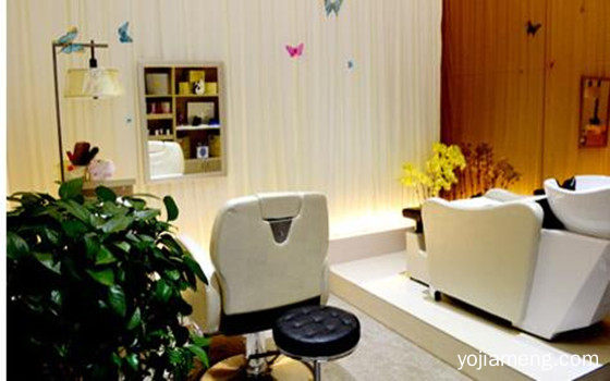 东方本草养发馆加盟店回本快利润高 值得加盟