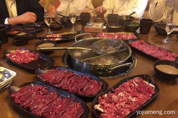真正新鲜的牛肉火锅，就在高兴壹锅