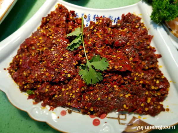 是时候让火锅“燥”起来了！这家山城小龙女尽情享用吧！