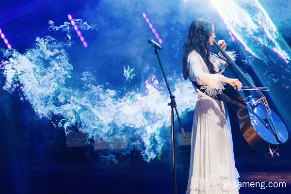 多方面小花欧阳娜娜十周年巡回音乐会成都站门票免费送！