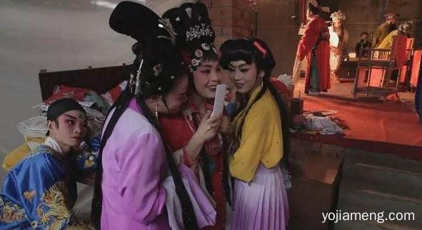 心怀中国梦，传承巴蜀魂。