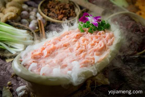 重庆口碑前十的火锅：去这家一顿火锅恨不得多一个胃！