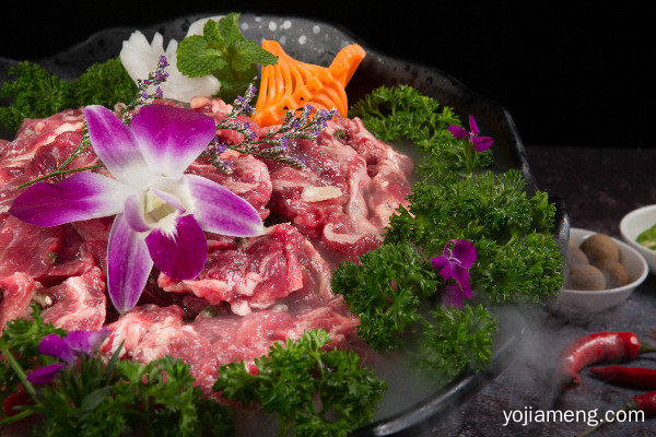 花样美腩牛腩火锅能加盟吗 开店能获利吗