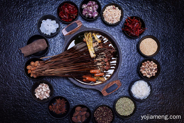 什么样的美食让人喜欢 加盟七角小串火锅串串是好的选择