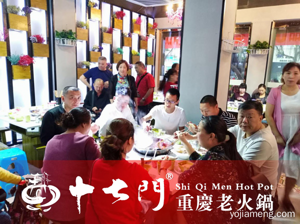 重庆正宗老火锅加盟哪家好？维持火锅店热度就靠它
