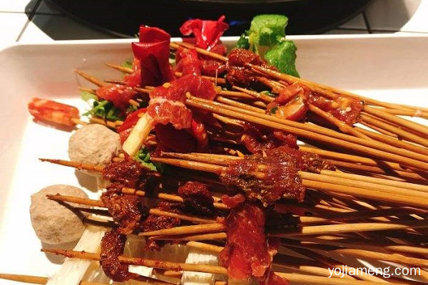 加盟串串火锅串串需要考虑的因素
