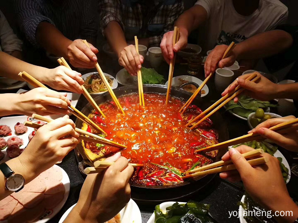 重庆哪家火锅好吃又正宗？不吃这家的肥牛简直就是白吃了