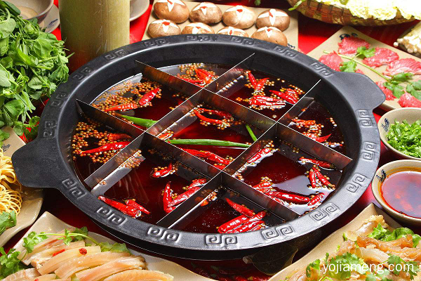 想要品尝正宗重庆火锅吗？这一份美味绝不能错过