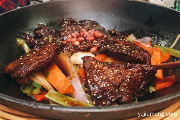 福牛座牛肉香锅食材里有海鲜吗 是统一配送的吗
