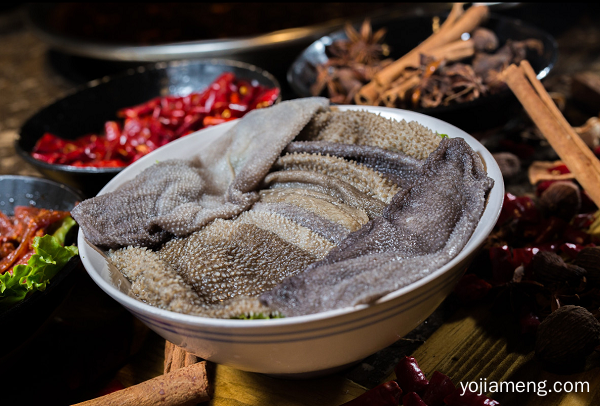 重庆口碑前十火锅：匠心品质，重庆必打卡的十七门火锅