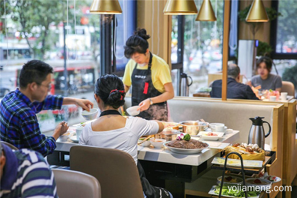 麻辣空间：火锅加盟店在装修注意事项