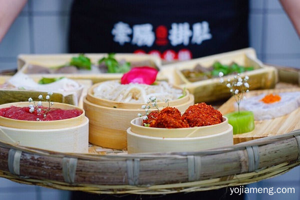 加盟牵肠挂肚市井火锅店一共需要多少钱