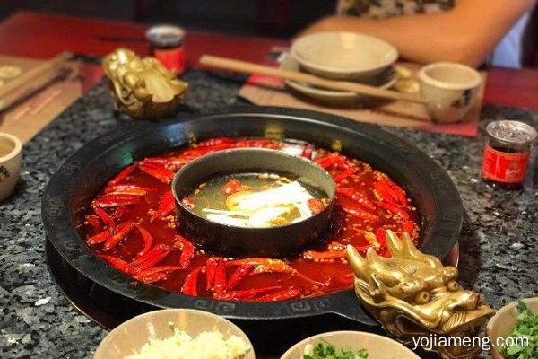 成都里火锅开店经营有市场吗