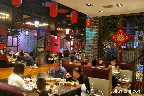 重庆正宗火锅加盟：签约十七门，开店等于成功