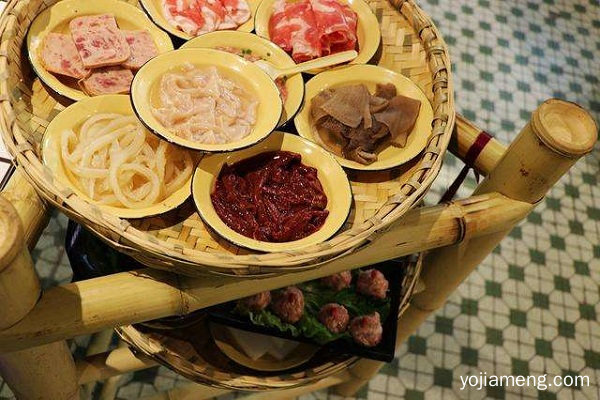 泥巴小院市井火锅合作门槛高吗