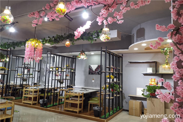重庆正宗火锅加盟：加盟十七门火锅，开一家火一家