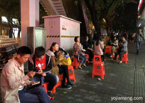 重庆老火锅哪家更好吃？打卡正宗重庆味觉记忆