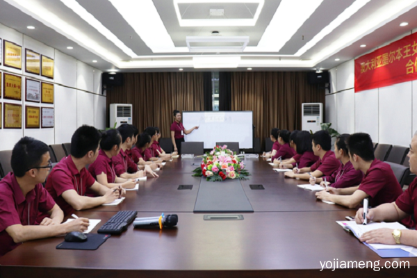 正宗重庆九宫格火锅加盟，详谈未来发展趋势