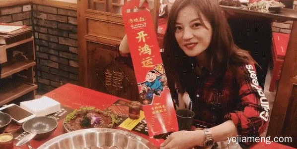 明星疯狂打卡的谭鸭血火锅终于入驻天津！