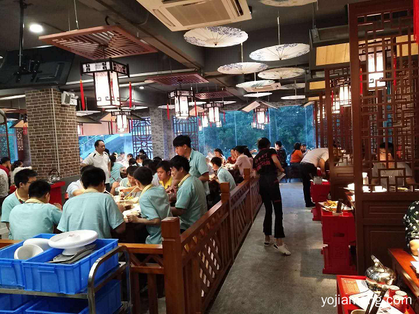 重庆十大火锅加盟哪家好？依靠品牌支持，轻松创业成功
