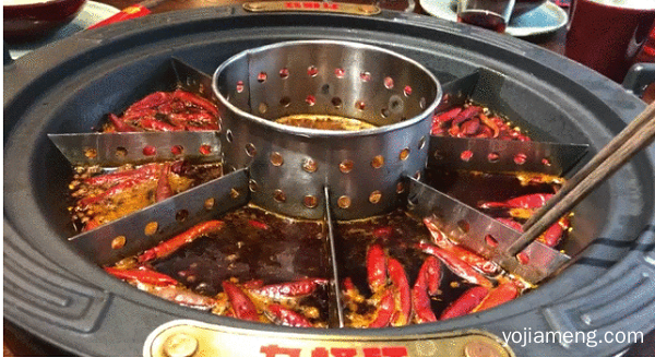 九格红老火锅：热8来啦！用火锅＋冰啤对抗高温！
