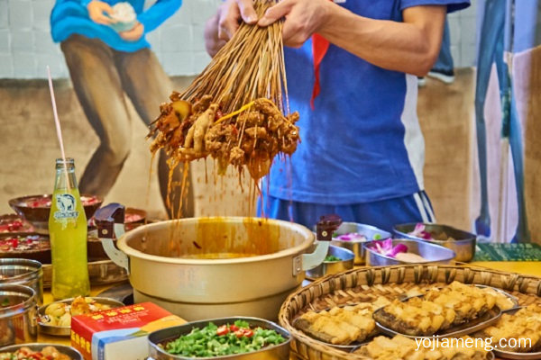 班花麻辣烫串串火锅加盟开店 美食当道前景不凡