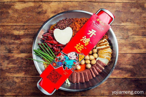 谭鸭血，传承百年味，开启餐饮新文化