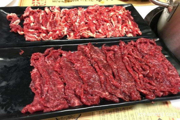 叁哩囤霸王牛肉火锅加盟容易吗 现在的条件多不多
