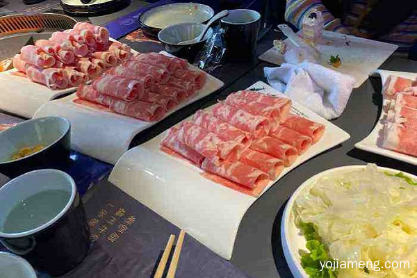 叁哩囤霸王牛肉火锅 适合在县城开店吗