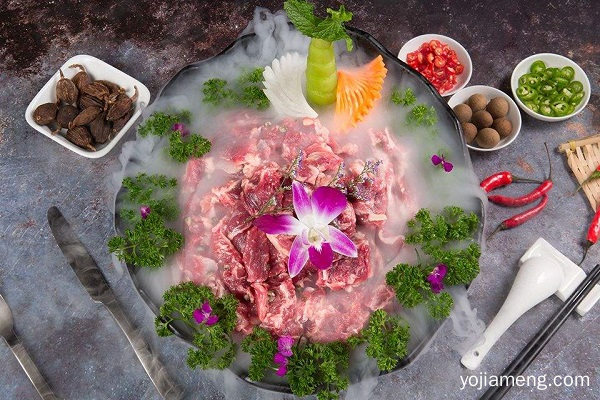 花样美腩牛腩火锅经营简单吗 加盟费用多不多