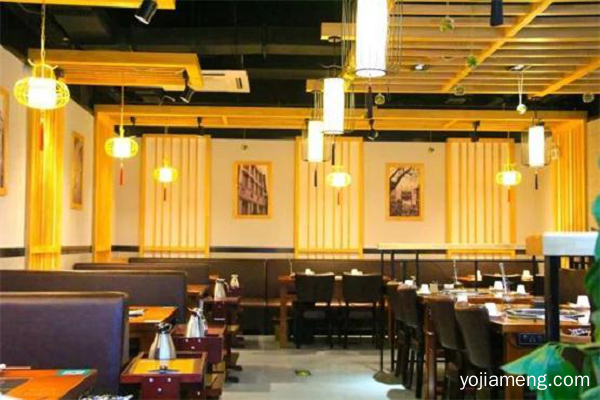 特色火锅连锁店：在乡镇开一家重庆老火锅怎么样？