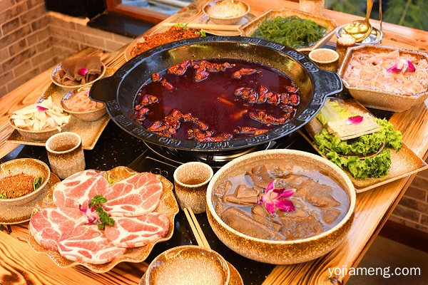 重庆火锅加盟靠谱吗 一年能赚多少