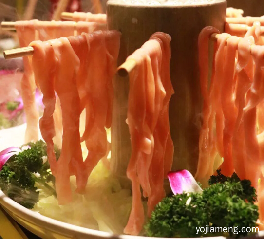 重庆老火锅哪家好吃？情满山城火锅一步到“味”的秘密是……