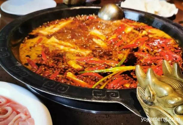 团圆，是一群人的火锅