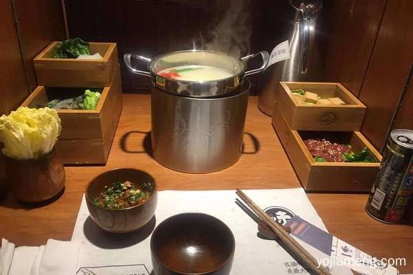 良弥一味小火锅加盟 店面完全要加盟商自己管理吗