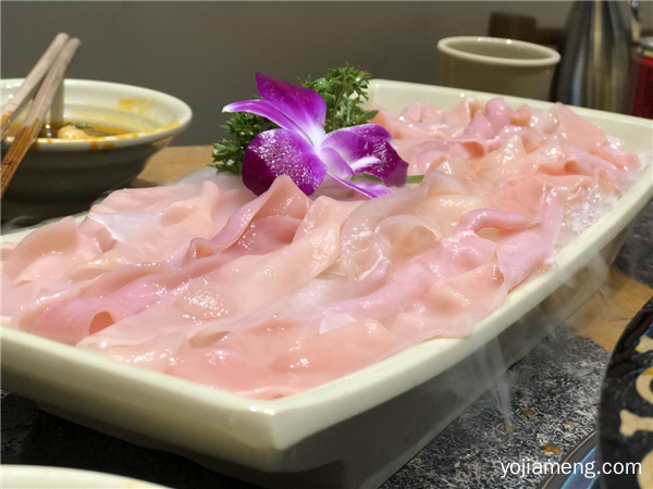 劲爆！这家火遍全国的火锅店居然来西安了