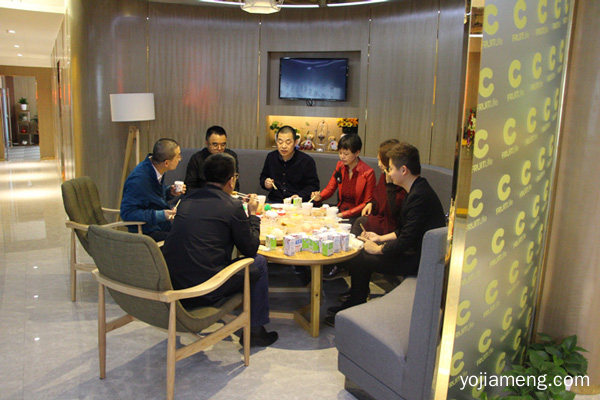 恭贺果C益佰乔迁揭牌仪式圆满收官
