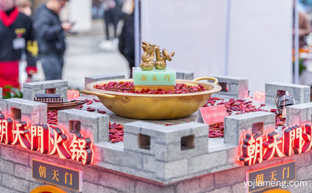 探究背后的文化符号，重庆火锅为何风靡全国，详细了解一下！
