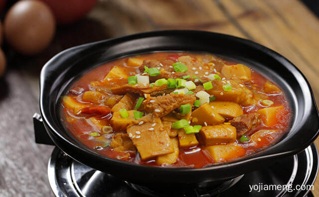选择中式快餐加盟，低门槛餐饮创业，值得了解！