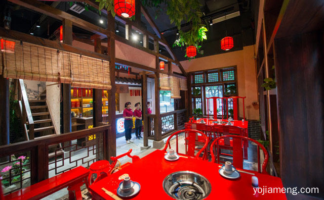 重庆柒桌火锅加盟店有什么特色，可以了解一下哈