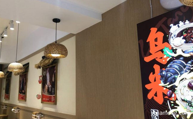米线飘香油卤作伴，老汤和乌鸡米线，推荐了解！