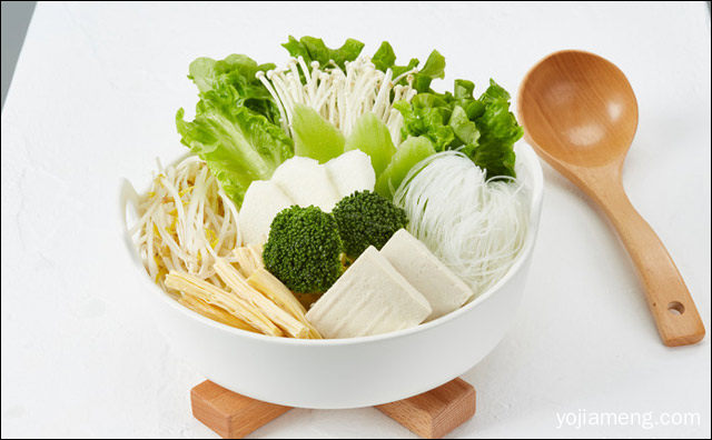 麻辣烫加盟品牌种类多有着很好的发展前景，值得了解！