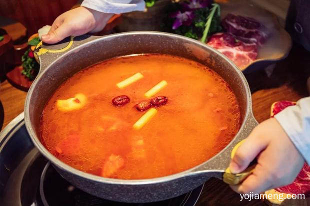 火锅店开在商场好还是街边好，值得了解！