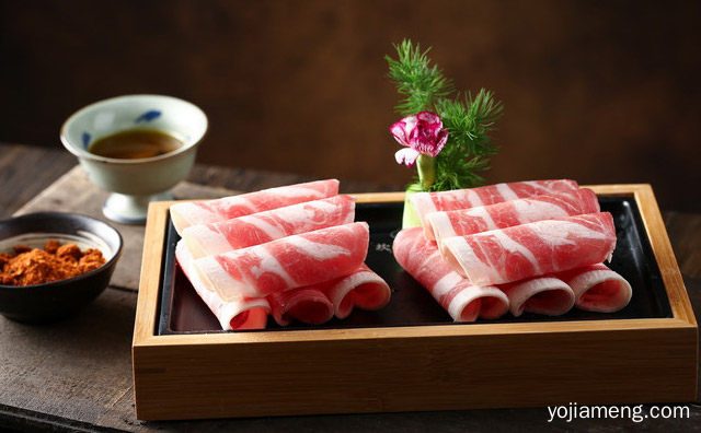 从这些方面来决定，乡镇上适合开哪种火锅，推荐看！