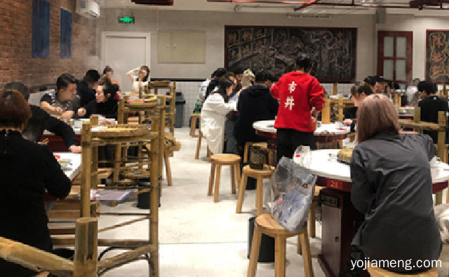 地道老成都味儿，伦度市井火锅，详细看看！