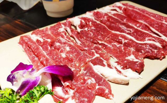 现在开牛肉火锅店盈利吗，可以了解一下？