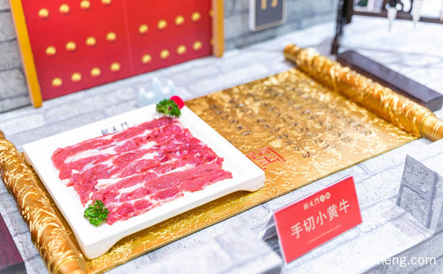 火锅加盟品牌怎么选，2021开火锅店赚钱吗，详细看看！