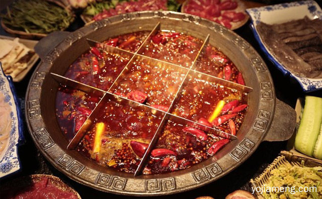 重庆火锅实力派，十七门老火锅，详细了解一下！