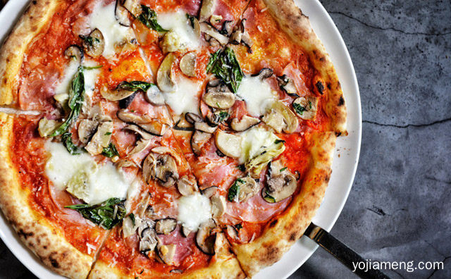 毕业大学生开披萨加盟店要注意什么，详细了解一下！