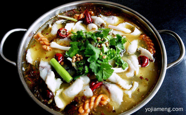 大厨教您技巧，为什么饭店酸菜鱼那么香，值得了解一下？